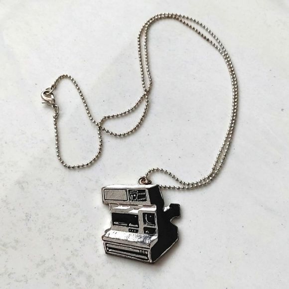 Claires polaroid pendant only - chain has been lost - Picture 1 of 3